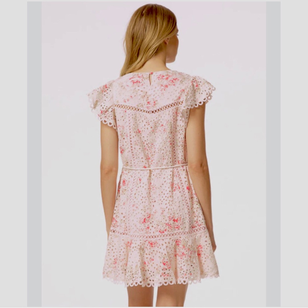 STELLAH PINK FLORAL EMBROIDERED EYELET SHORT FLUTTER SLEEVE MINI DRESS